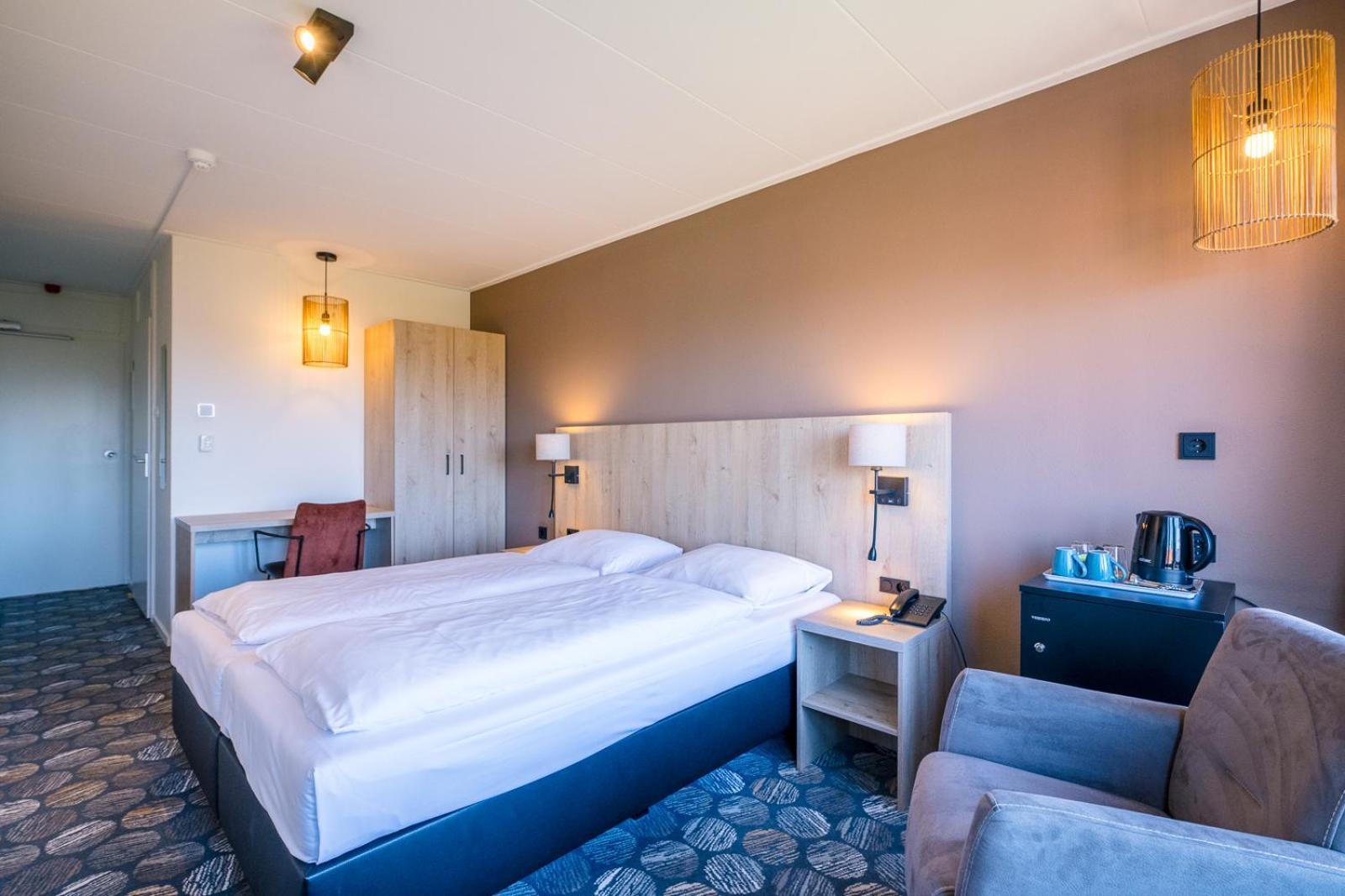Hotel Hofker Nes  Εξωτερικό φωτογραφία