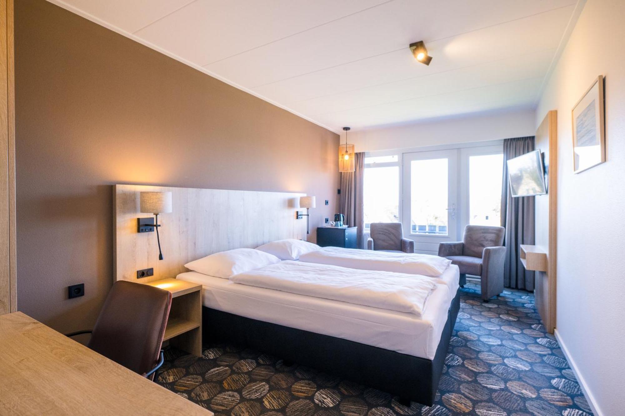 Hotel Hofker Nes  Εξωτερικό φωτογραφία